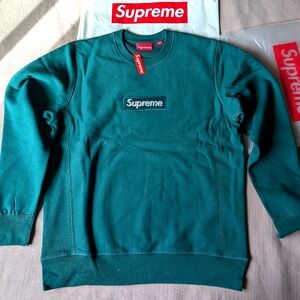Supreme Sweatshirt